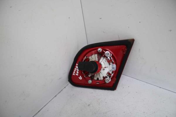 FEU ARRIERE GAUCHE VW PASSAT BERLINE 2/2005-11/2010 ( INTERIEUR ) - Vue 2